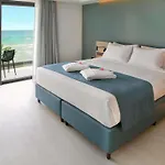Отель Mercure Ларнака