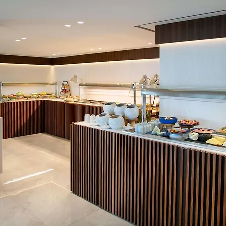 Готель Mercure Ларнака