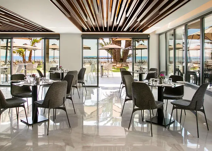 酒店 Mercure 拉纳卡